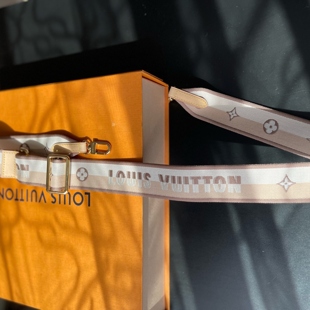 Speedy bandolier strap new.never been used